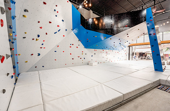 DanangClimbingGym-07917