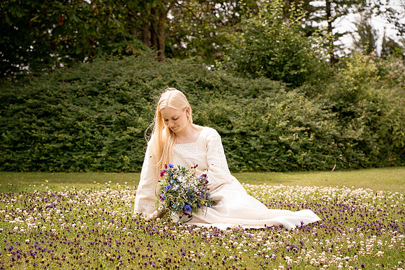 SNEAKPEEK-02452